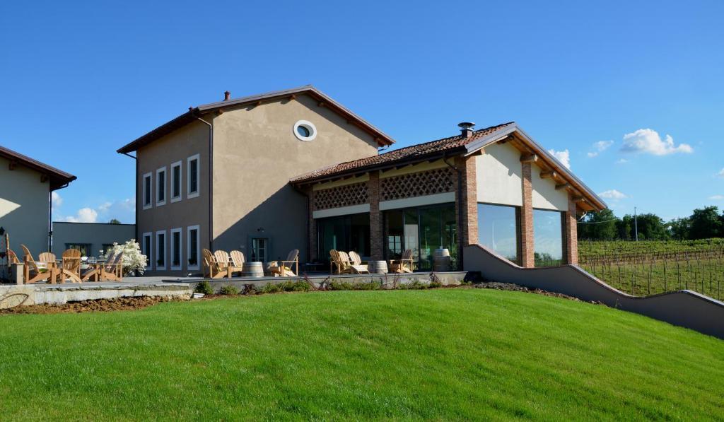 Prime Alture Wine Resort Casteggio Exterior photo